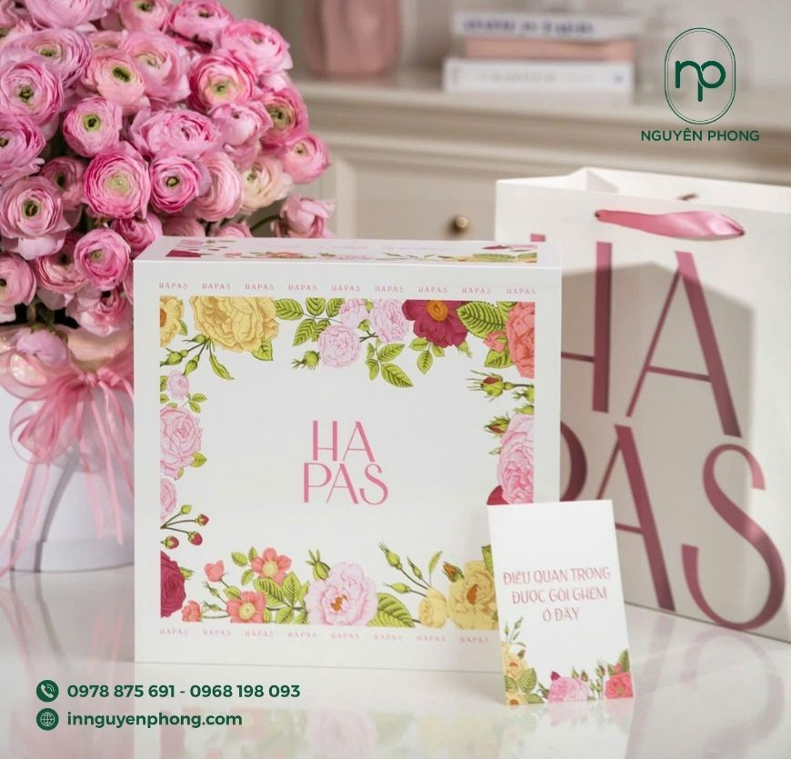 mau-hop-giay-dung-tui-xach-kem-phu-kien